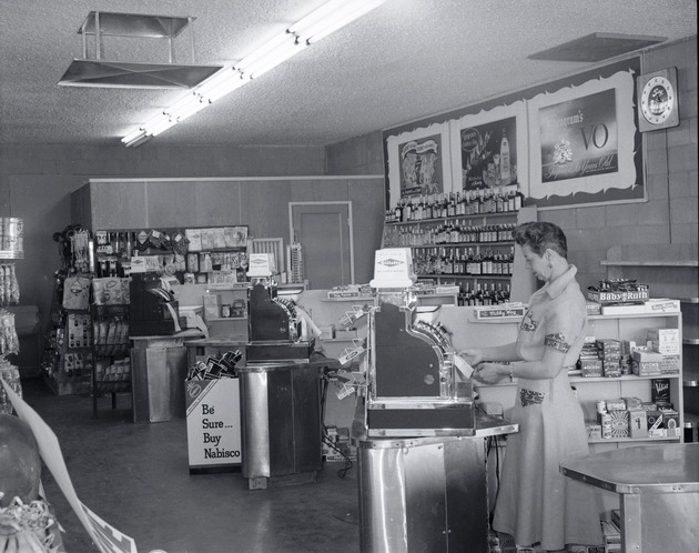 Photograph of the Country Cousins Market, Henderson, April 25, 1956