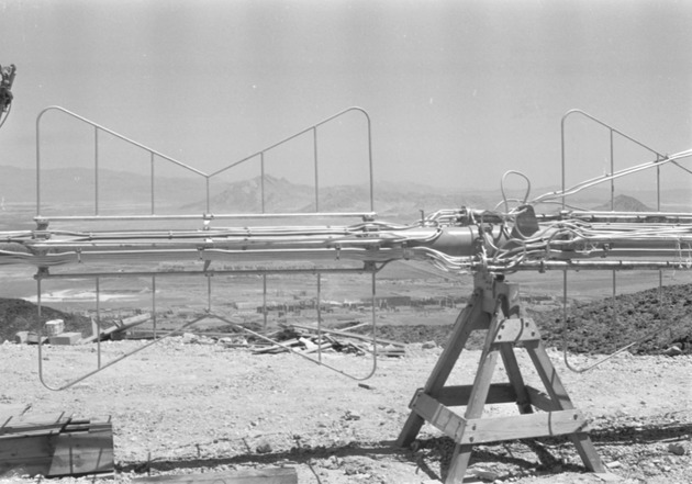 Photographs of the transmitter tower on Black Mountain, July 1, 1967 - hem0473