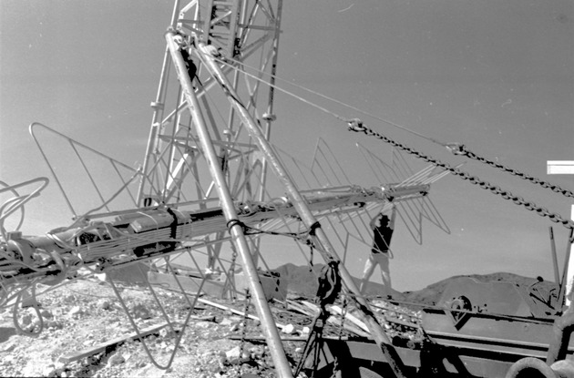 Photographs of the transmitter tower on Black Mountain, July 1, 1967 - hem0476