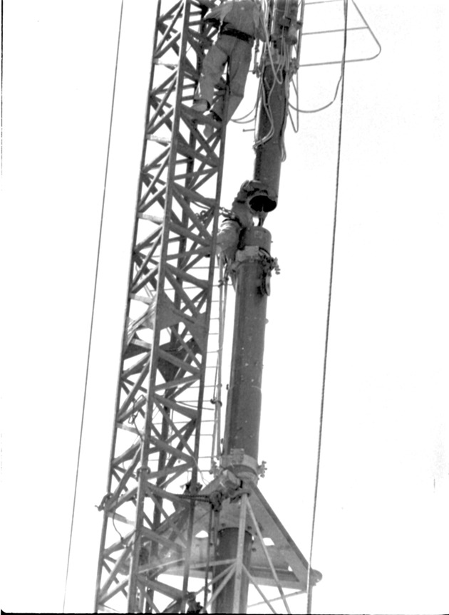 Photographs of the transmitter tower on Black Mountain, July 1, 1967 - hem0490