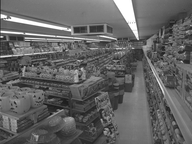 Photographs of the 88 Cents store interior, Henderson - coh0071