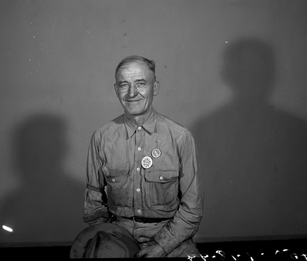 Portrait photograph of Frank Allen Thompson