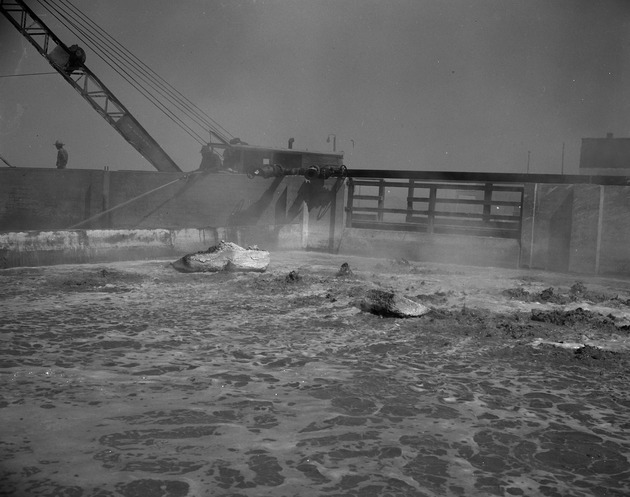 Photograph of the desert dross leaching process