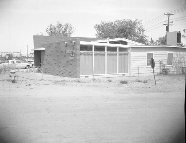 Photograph of Henderson Public Library, 1964